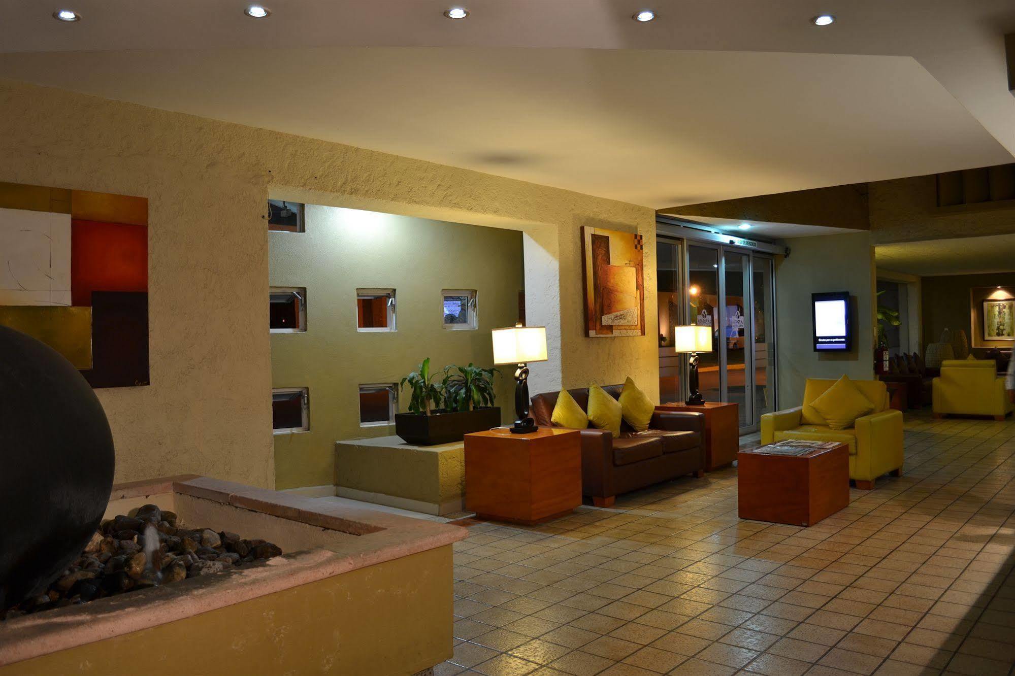 La Posada Hotel Y Suites San Luis Potosí Exteriör bild
